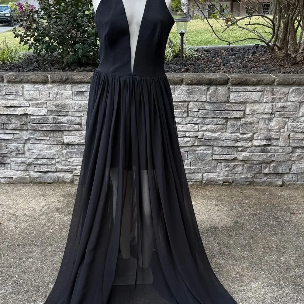 Dress the Population this stunning